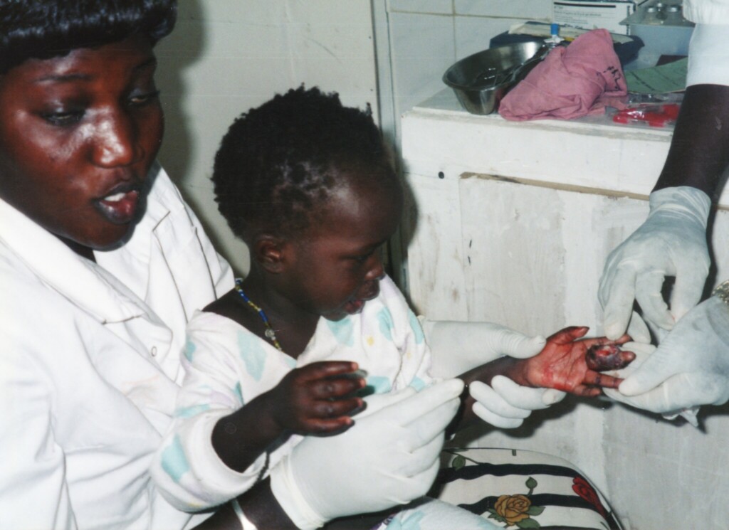 Christine Gibson, 1997, Senegal, Medical Relief